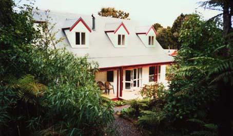 Welcome to Rakiura Lodge, Stewart Island. Rakiura Lodge, Stewart Island offers self-catering lodge accommodation and is located on beautiful Stewart Island at the southern tip of New Zealand. Rakiura, the Maori name for Stewart Island, means 'Land of the Glowing Skies'. Rakiura Lodge offers comfortable and relaxed self - catering accommodation from which you can enjoy the unique and beautiful environment of Stewart Island.